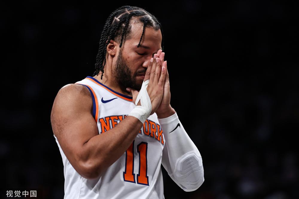 以其敏锐的 以其敏锐的