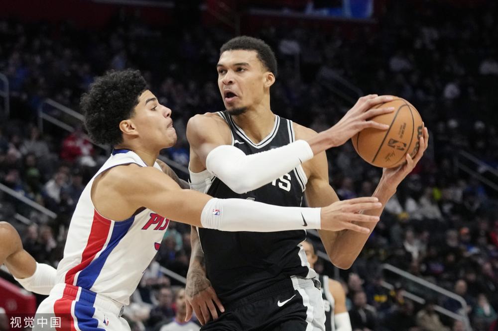 甲球员面临 甲球员面临